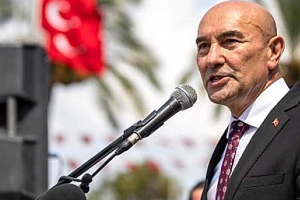 İzmir’in 100. Kurtuluş yıldönümünde Tarkan konserinde yaptığı konuşmayla eleştirilerin hedefi