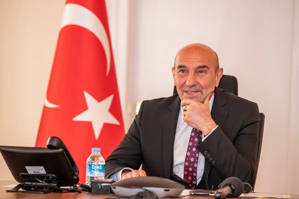 İzmir B&uuml;y&uuml;kşehir Belediye Başkanı Tun&ccedil; Soyer, pandemiden afete kadar her