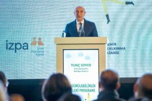 İzmir B&uuml;y&uuml;kşehir Belediyesi&rsquo;nin &ouml;nc&uuml;l&uuml;ğ&uuml;nde hazırlanan İzmir S&uuml;rd&uuml;r&uuml;lebilirlik El&ccedil;ileri Eğitim Programı&rsquo;nın