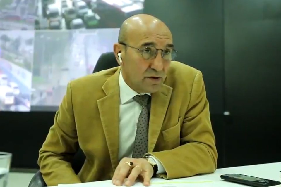 İzmir Büyükşehir Belediye Başkanı Tunç Soyer, bugün Dikili'den başlayacak olan