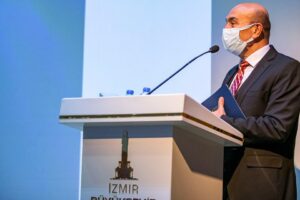 İzmir Büyükşehir Belediye Başkanı Tunç Soyer, kent için önemli bir