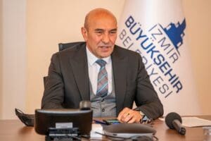 İzmir B&uuml;y&uuml;kşehir Belediye Başkanı Tun&ccedil; Soyer T&uuml;rkiye D&ouml;ng&uuml;sel Ekonomi Haftası