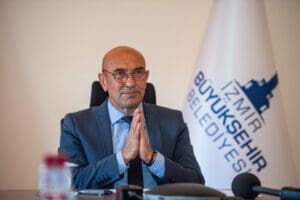 İzmir B&uuml;y&uuml;kşehir Belediye Başkanı Tun&ccedil; Soyer, Birleşmiş Kentler ve Yerel