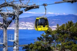 Başkan Soyer, teleferik tesislerinin aşırı sıcaklardan dolayı oluşabilecek bir yangına