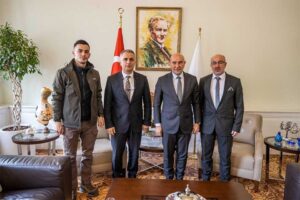 İzmir Büyükşehir Belediye Başkanı ve Cittaslow Uluslararası Başkan Yardımcısı Tunç