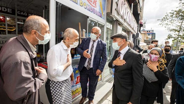 Başkan Soyer'e Erzurum'da yoğun ilgi