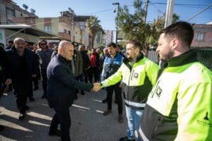 İzmir B&uuml;y&uuml;kşehir Belediye Başkanı Tun&ccedil; Soyer, afet b&ouml;lgesinde Hatay&rsquo;ın ardından