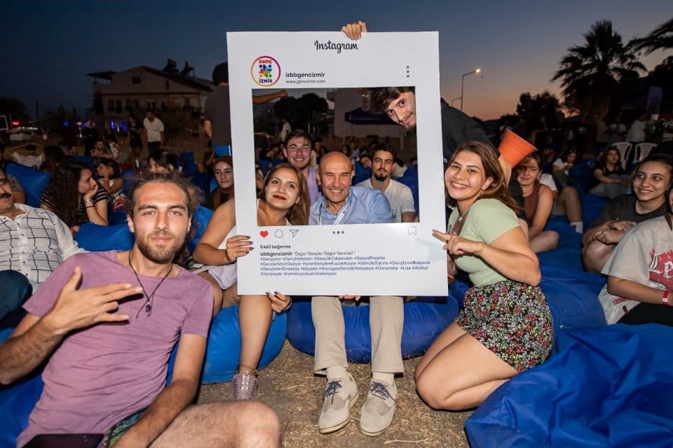 İzmir B&uuml;y&uuml;kşehir Belediyesi'nin gen&ccedil;leri doğa ve eğlenceyle buluşturduğu gen&ccedil;lik kampları