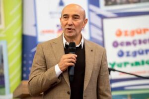 İzmir Büyükşehir Belediye Başkanı Tunç Soyer, Büyükşehir Belediyesi’nin 2022 Gençlik