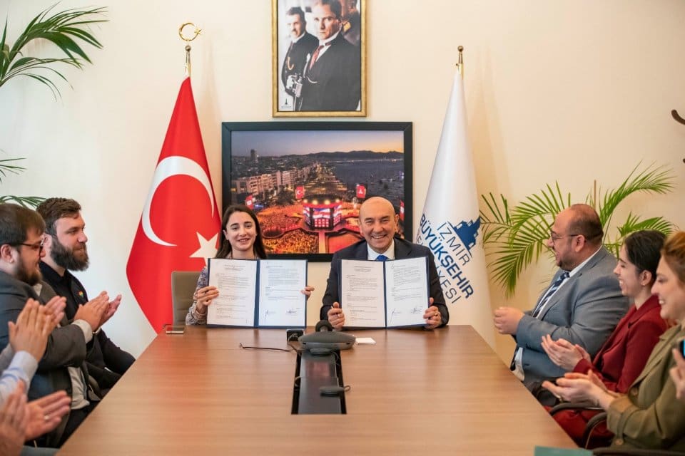 İzmir B&uuml;y&uuml;kşehir Belediye Başkanı Tun&ccedil; Soyer, gen&ccedil;lik politikası ve Avrupa