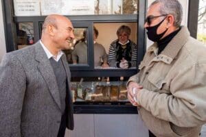 İzmir B&uuml;y&uuml;kşehir Belediye Başkanı Tun&ccedil; Soyer, B&uuml;y&uuml;kşehir Belediyesi&rsquo;nin &Ccedil;iğli&rsquo;deki Halk