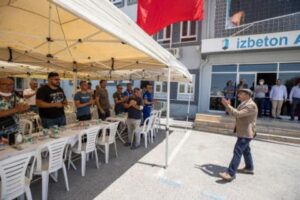 İzmir Büyükşehir Belediye Başkanı Tunç Soyer, Kurban Bayramı öncesinde bayramlaşma
