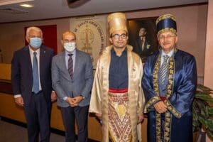 İzmir B&uuml;y&uuml;kşehir Belediye Başkanı Tun&ccedil; Soyer, Ahilik Haftası nedeniyle esnaf