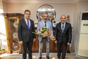 İzmir B&uuml;y&uuml;kşehir Belediye Başkanı Tun&ccedil; Soyer, CHP İzmir İl Başkanı