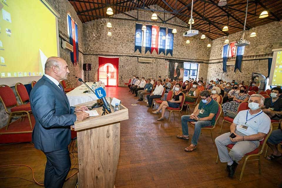 Karaburun Bilim Kongresi&rsquo;nde konuşan İzmir B&uuml;y&uuml;kşehir Belediye Başkanı Tun&ccedil; Soyer,