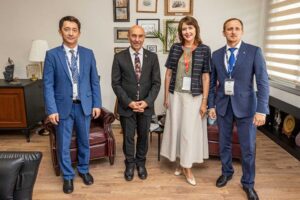 İzmir Büyükşehir Belediye Başkanı Tunç Soyer, Dünya Belediyeler Birliği (UCLG)