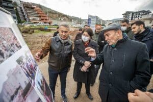 İzmir B&uuml;y&uuml;kşehir Belediye Başkanı Tun&ccedil; Soyer, hafta sonu mesaisini kentte