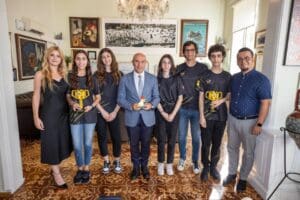 İzmir B&uuml;y&uuml;kşehir Belediyesi'nin sponsor olduğu FIRST Robotics Competition turnuvasında elde