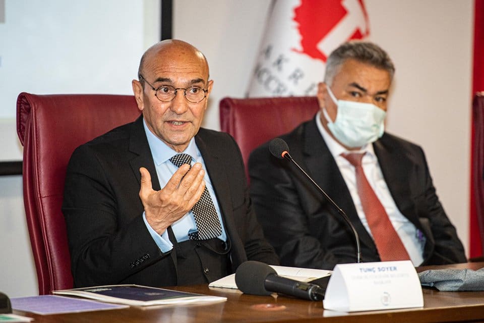 İzmir B&uuml;y&uuml;kşehir Belediye Başkanı Tun&ccedil; Soyer, K&uuml;&ccedil;&uuml;k Menderes Havzası'ndaki Torbalı'da