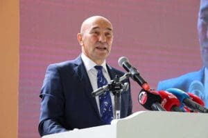 Başkan Soyer, B&uuml;y&uuml;kşehir'in d&uuml;zenlediği Cittaslow Metropol Projesinin i&ccedil;in tanıtım toplantısına