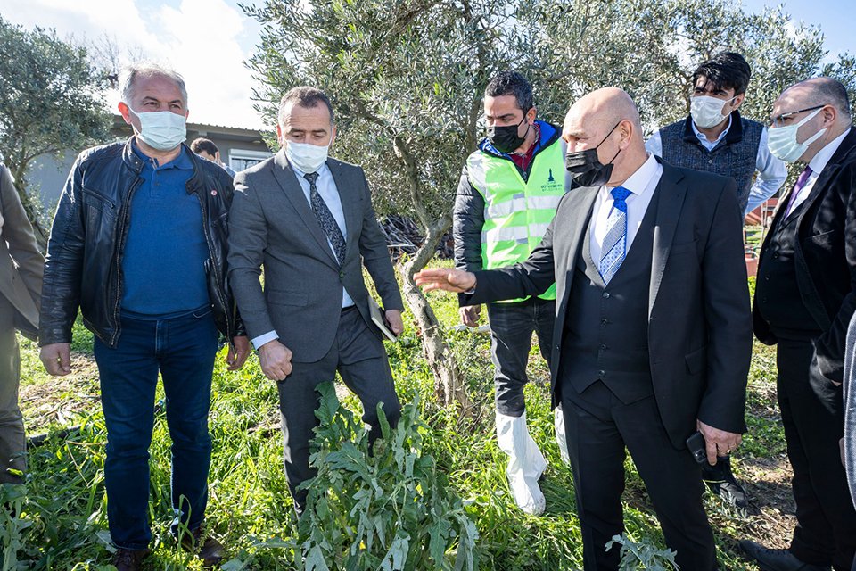 İzmir Büyükşehir Belediye Başkanı Tunç Soyer, hortum felaketinin yaşandığı Alaçatı