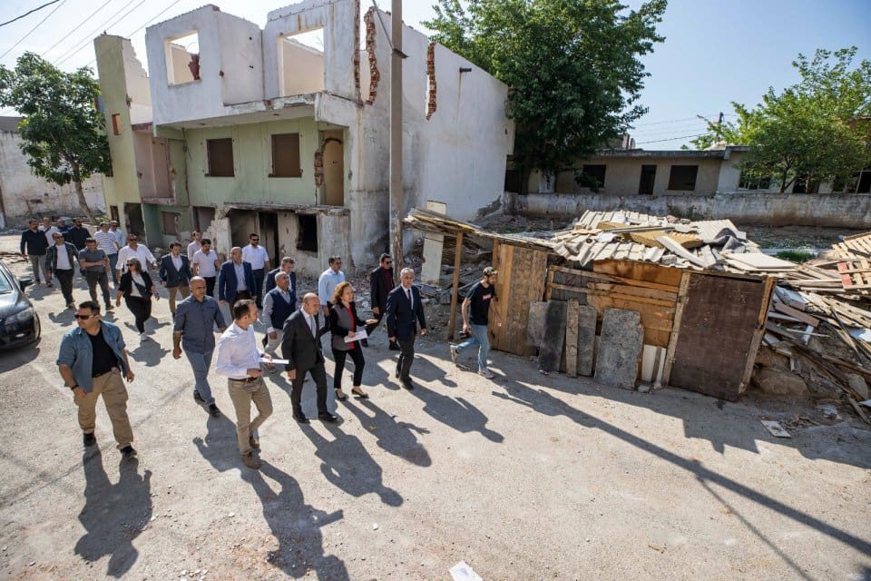 İzmir B&uuml;y&uuml;kşehir Belediye Başkanı Tun&ccedil; Soyer, Uzundere Kentsel D&ouml;n&uuml;ş&uuml;m Alanı&rsquo;nda