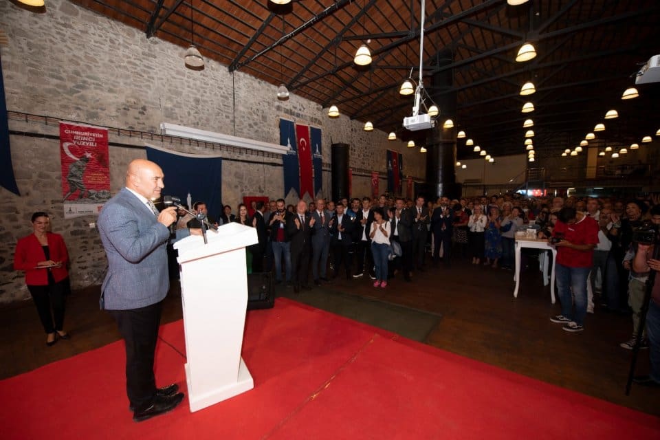 İzmir B&uuml;y&uuml;kşehir Belediye Başkanı Tun&ccedil; Soyer, kentin kurtuluşunun 100&rsquo;&uuml;nc&uuml; yılı