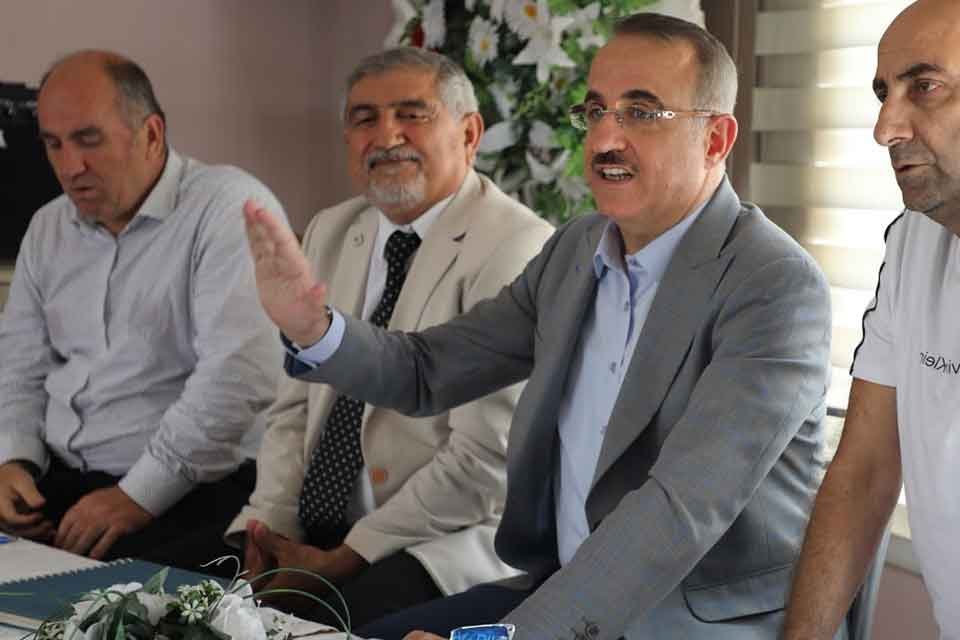 AK Parti İzmir İl Başkanı Kerem Ali Sürekli; Çiğli’de esnaf