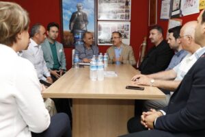 İzmir’de faaliyet gösteren dernek ve oda ziyaretlerini, Gönül Seferberliği programları