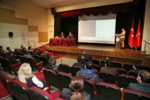 Karşıyaka Belediyesi Karşıyaka Çarşı’yı geliştirme ve güzelleştirme çalışmaları kapsamında Çarşı