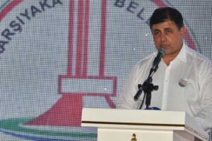 Karşıyaka Belediye Başkanı Dr. Cemil Tugay, partisinin İzmir İl Başkanı