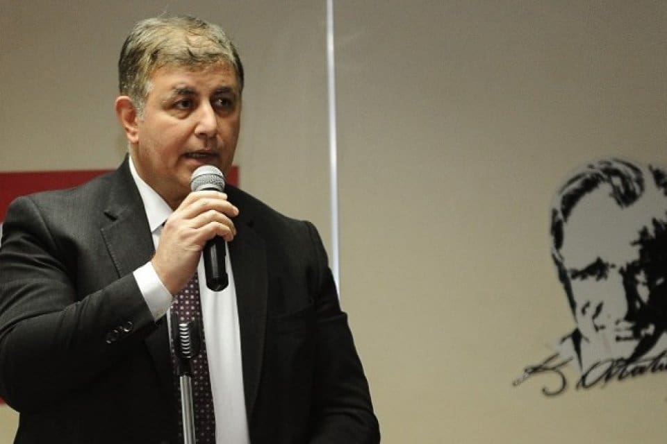 Karşıyaka Belediye Başkanı Dr. Cemil Tugay, katıldığı bir canlı yayın