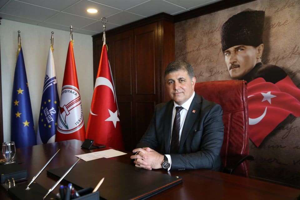 Karşıyaka Belediye Başkanı Dr. Cemil Tugay; Karşıyaka Spor Kul&uuml;b&uuml; Kadın