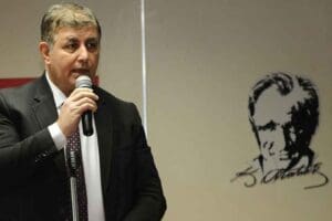 Karşıyaka Belediye Başkanı Dr. Cemil Tugay, Karşıyaka Kent Konseyi&rsquo;nin Genel