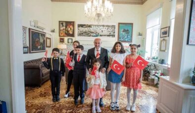 Başkan Tunç Soyer bu kez çocukları misafir etti