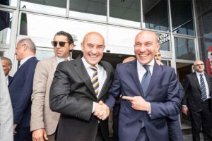 İtalya&rsquo;nın İzmir Konsolosluk Binası t&ouml;renle a&ccedil;ıldı. İzmir B&uuml;y&uuml;kşehir Belediye Başkanı