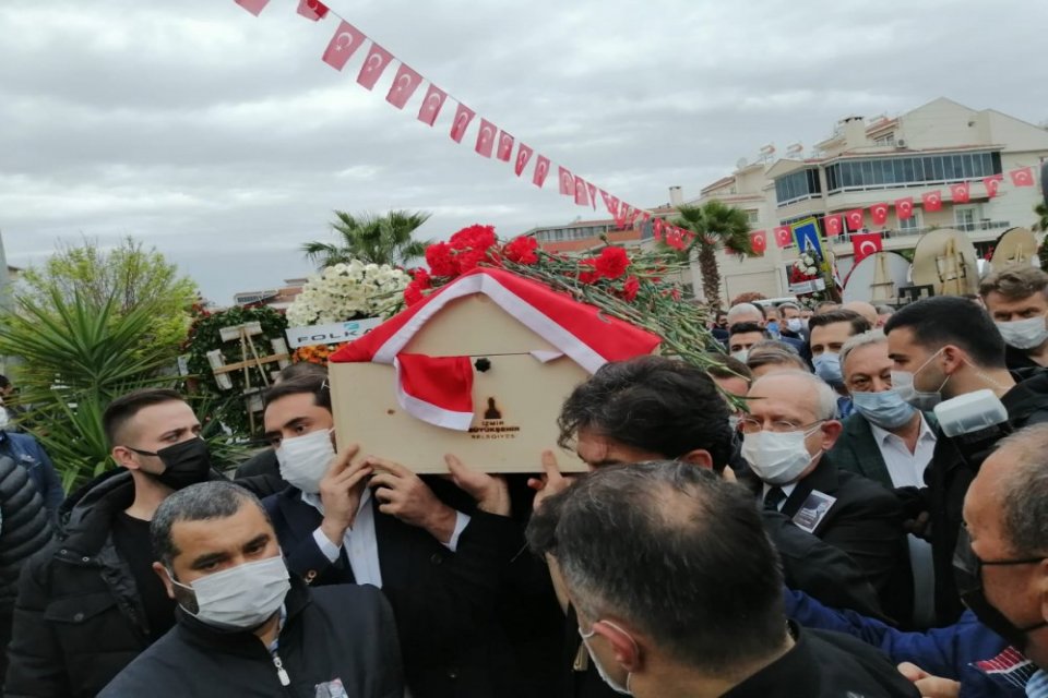 Solunum yetersizliği nedeniyle tedavi g&ouml;rd&uuml;ğ&uuml; hastanede yaşamını yitiren Torbalı Belediye