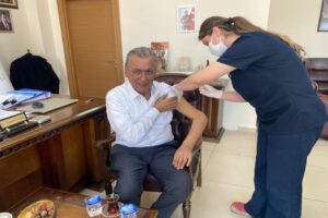 Yaşadığı apartmanda &ccedil;ıkan yangın sonrası dumandan etkilendiği i&ccedil;in &ouml;nce Torbalı