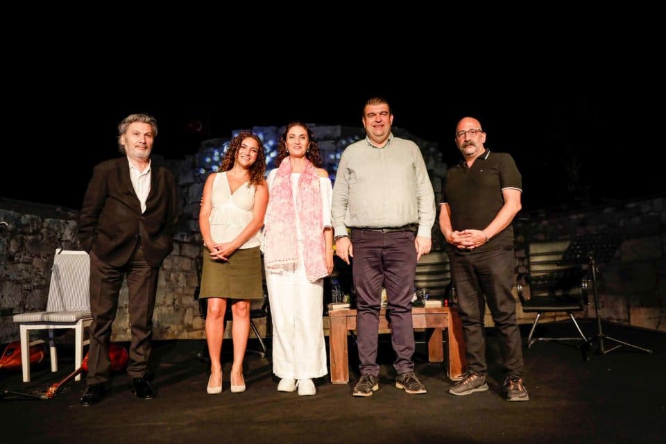 Yaz boyunca her hafta k&uuml;lt&uuml;r, sanat, siyaset d&uuml;nyasının &ouml;nemli isimlerini