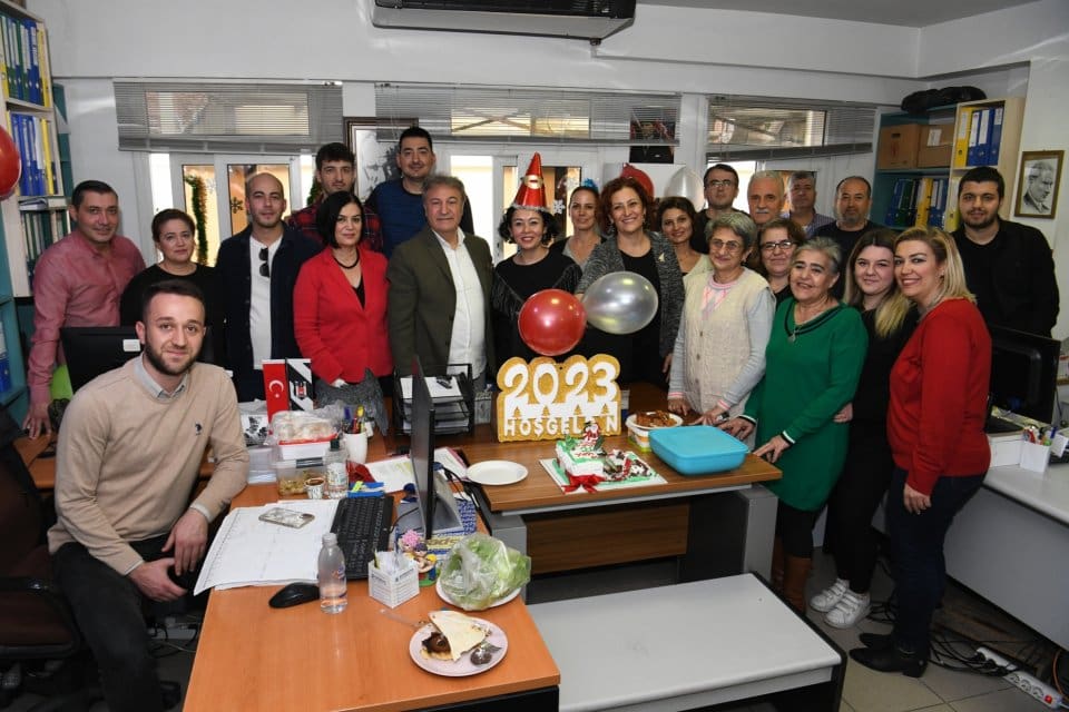 Bornova Belediye Başkanı Dr. Mustafa İduğ, 2022&lsquo;nin son mesai g&uuml;n&uuml;nde