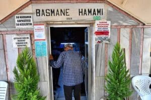 İzmir B&uuml;y&uuml;kşehir Belediyesi&rsquo;nin evsizlere y&ouml;nelik hizmetleri Başkan Tun&ccedil; Soyer&rsquo;in &ldquo;kadın