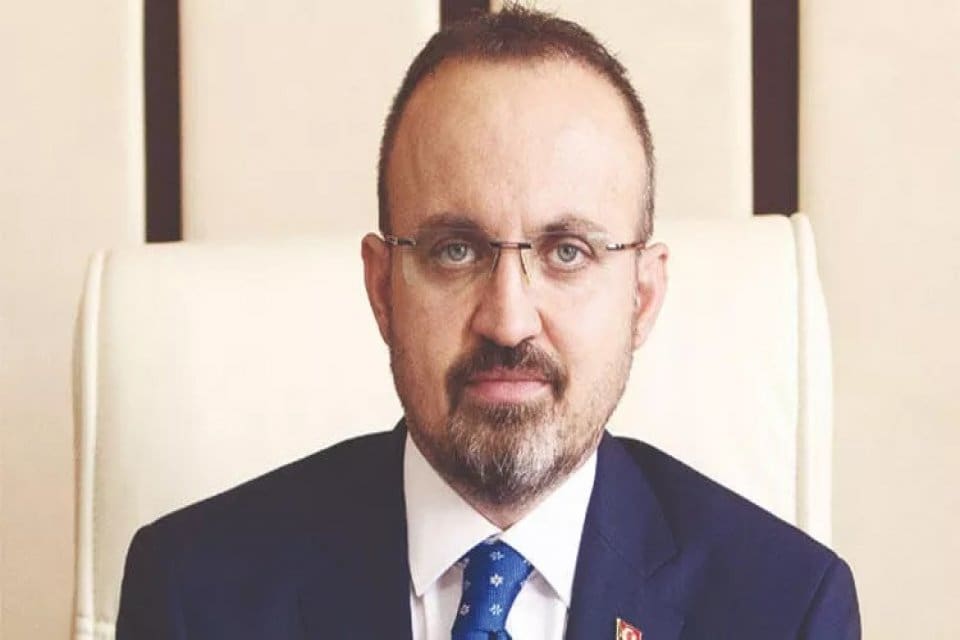 Ak Parti Grup Başkanvekili B&uuml;lent Turan, baş&ouml;rt&uuml;s&uuml; i&ccedil;in anayasa d&uuml;zenlemesi