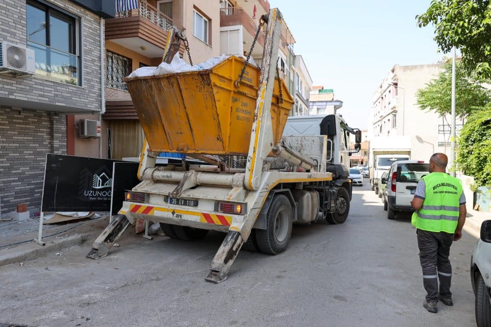 Ev&nbsp;ve işyerlerinde tadilat ve tamirat işlemlerinin arttığı yaz aylarında, moloz