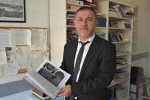 Ege &Uuml;niversitesi (E&Uuml;) Hastanesi Genel Cerrahi Ana Bilim Dalı'nda g&ouml;revli