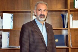ZMİR merkezli Batıg&ouml;z Sağlık Grubu'nun Y&ouml;netim Kurulu Başkanı Opr. Dr.
