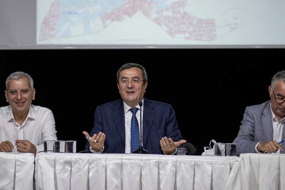 G&uuml;ltepe kentsel d&ouml;n&uuml;ş&uuml;m b&ouml;lgesindeki 14 mahallenin muhtarıyla bir araya gelen