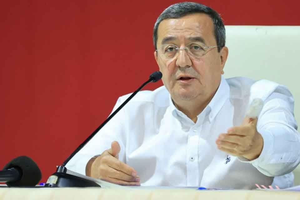 Konak Belediye Başkanı Abd&uuml;l Batur, beş ayrı taşınmazın B&uuml;y&uuml;kşehir Belediyesine