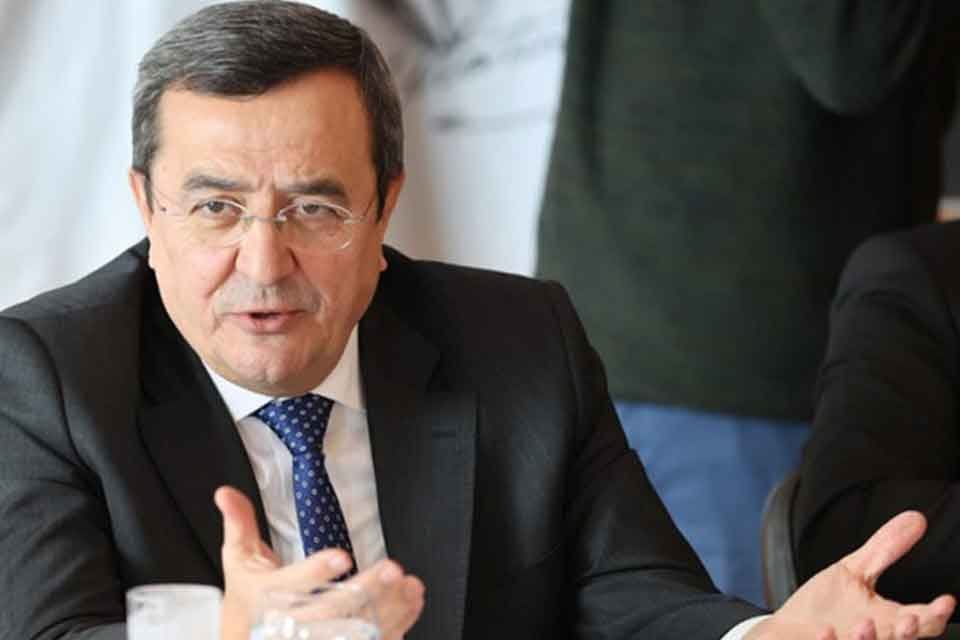 Başkan Batur, &ldquo;Genel se&ccedil;imi kaybedersek yerelin anlamı kalmayacak. Taslakları hazır.
