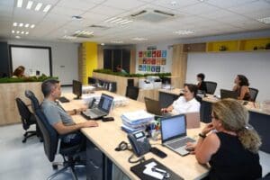 Teknolojiye verdiği &ouml;nem ve yenilik&ccedil;i projeleriyle &ouml;rnek olan Bayraklı Belediyesi