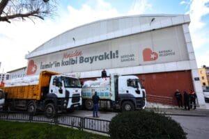 Y&uuml;zyılın en b&uuml;y&uuml;k deprem felaketi sonrası başlatılan yardım kampanyası ile